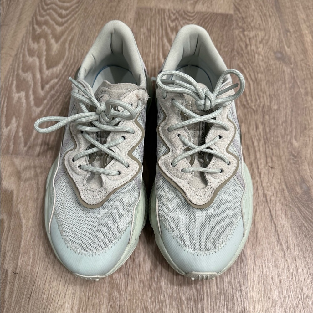 Adidas Oswego Women's Sneakers in light green  and Light Gray